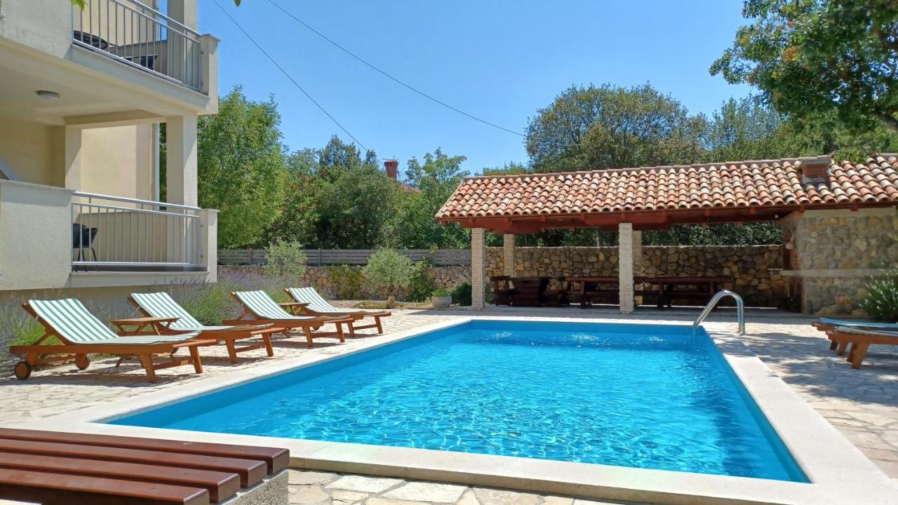 Apartmani Ivica Krk Town Exterior foto