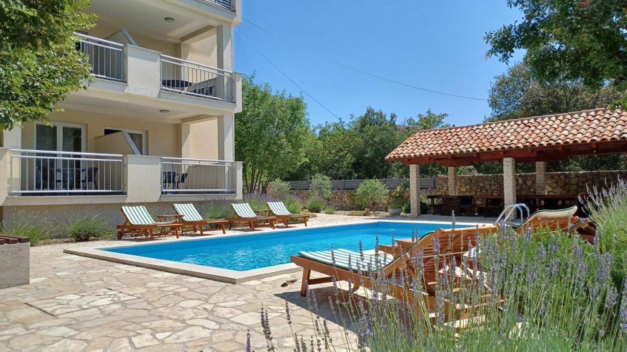 Apartmani Ivica Krk Town Exterior foto