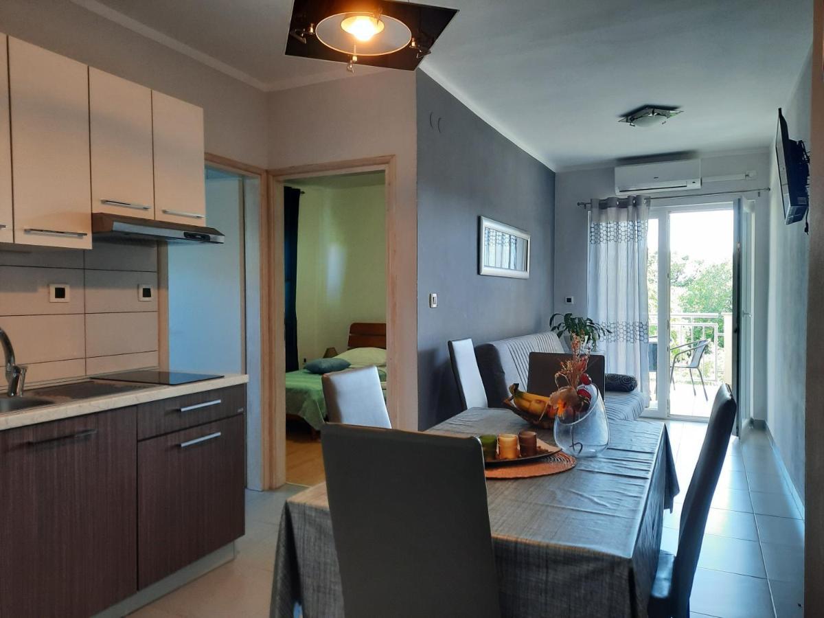 Apartmani Ivica Krk Town Exterior foto